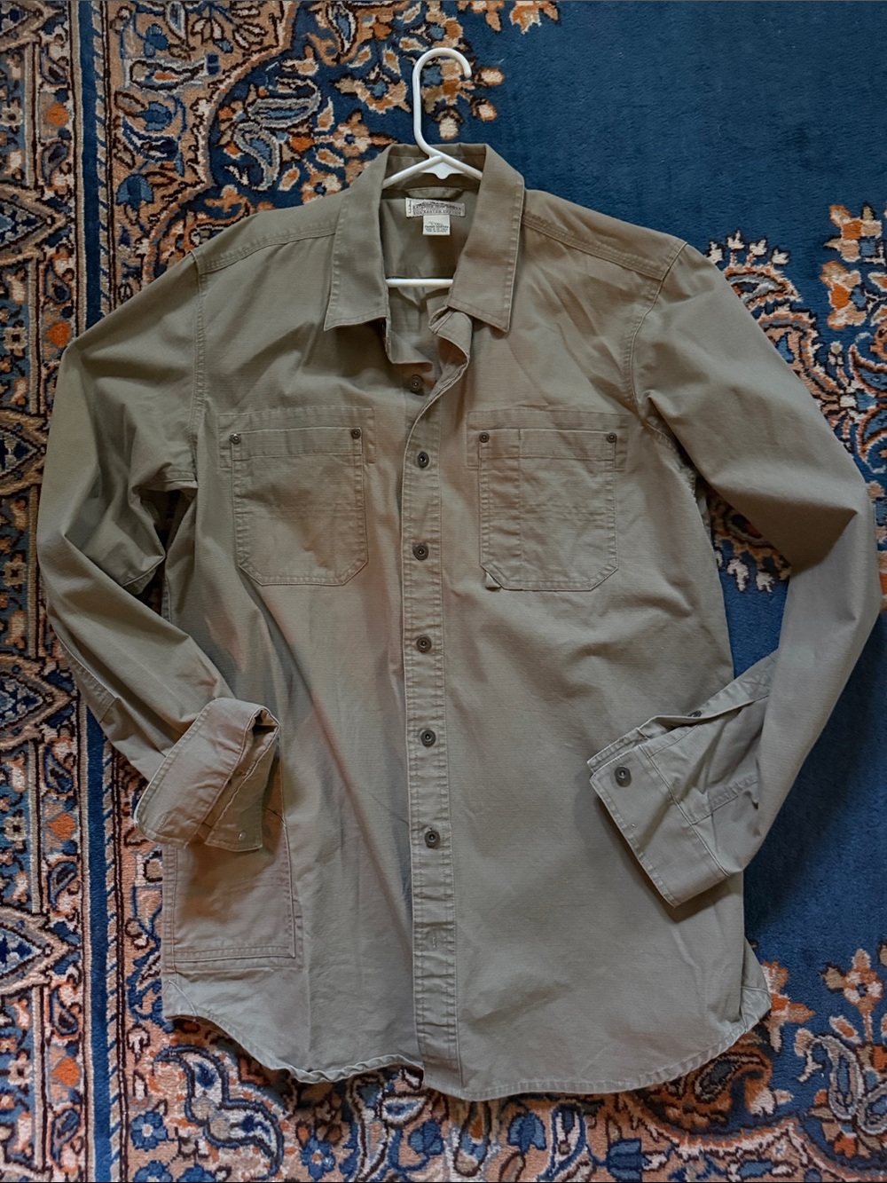 LL Bean Men's Button-Up Utility Shirt in Olive - heavy duty cotton Size L tall